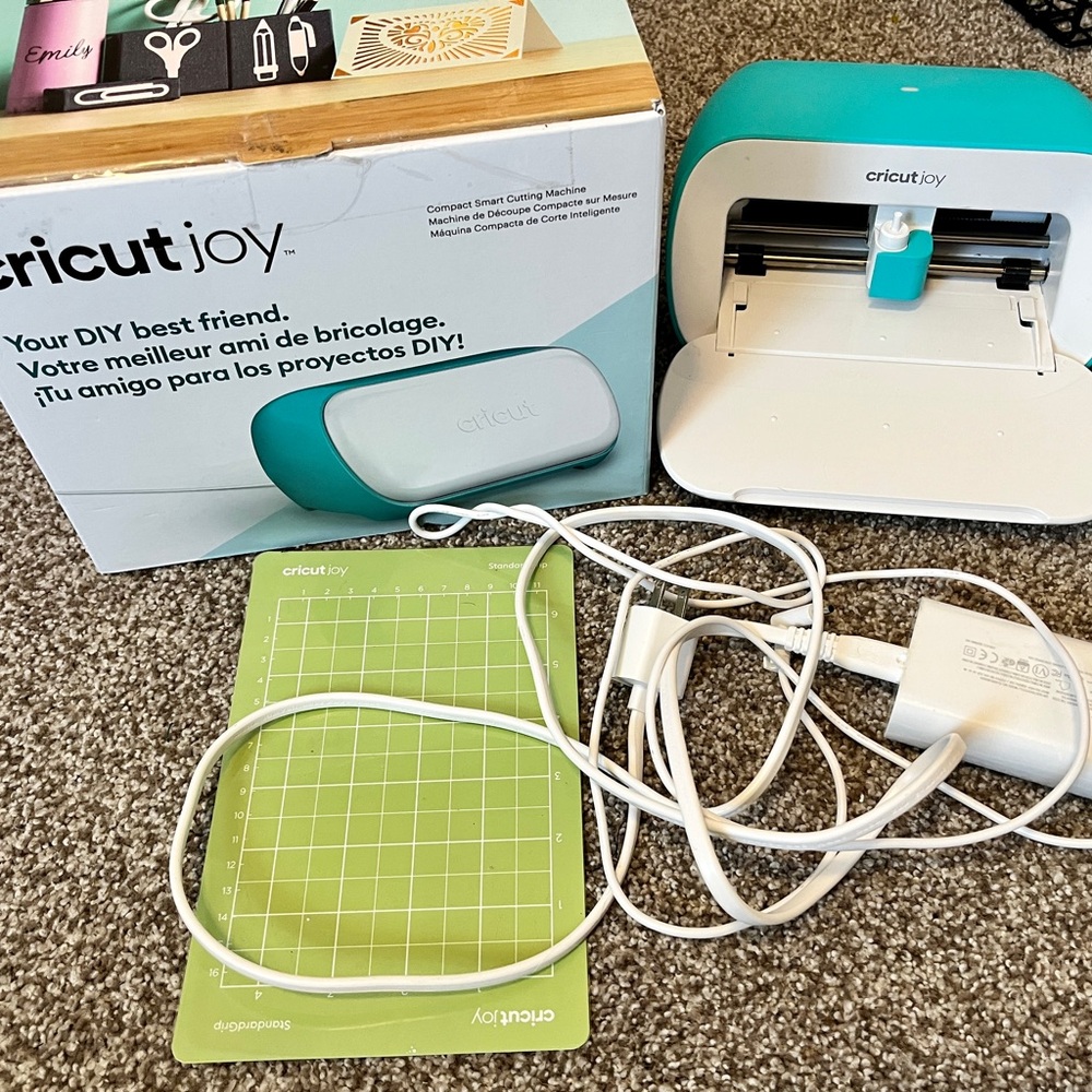 Cricut Joy Cutting Machine (new feed rollers!)